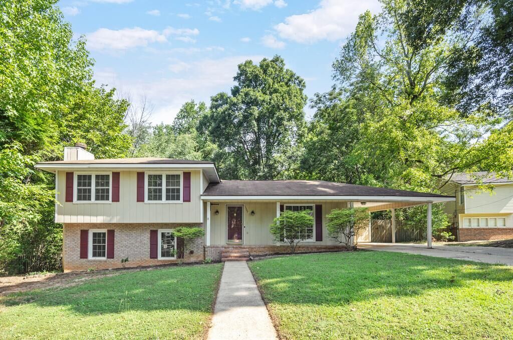 Property Photo: 1507 Autumn Ridge Drive GA 31904