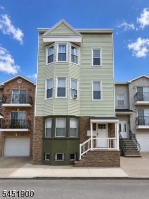 Property Photo: 74 Chambers St 4 NJ 07105