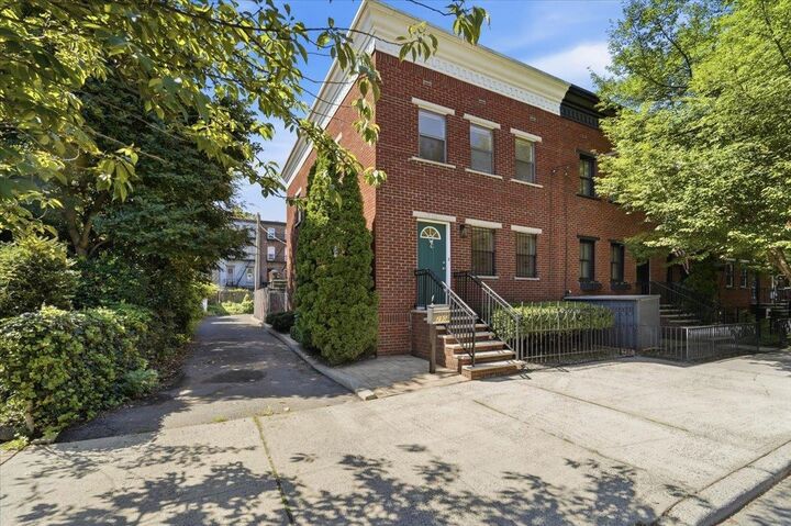 Property Photo: 295 9th St Whole House NJ 07302