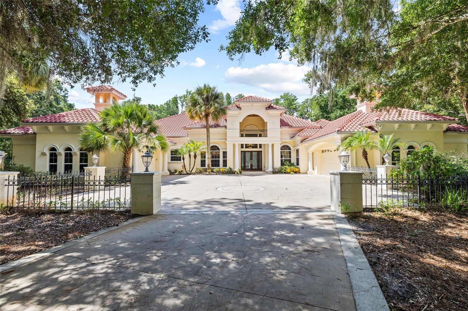 Property Photo:  6800 Wisteria Loop  FL 34638 