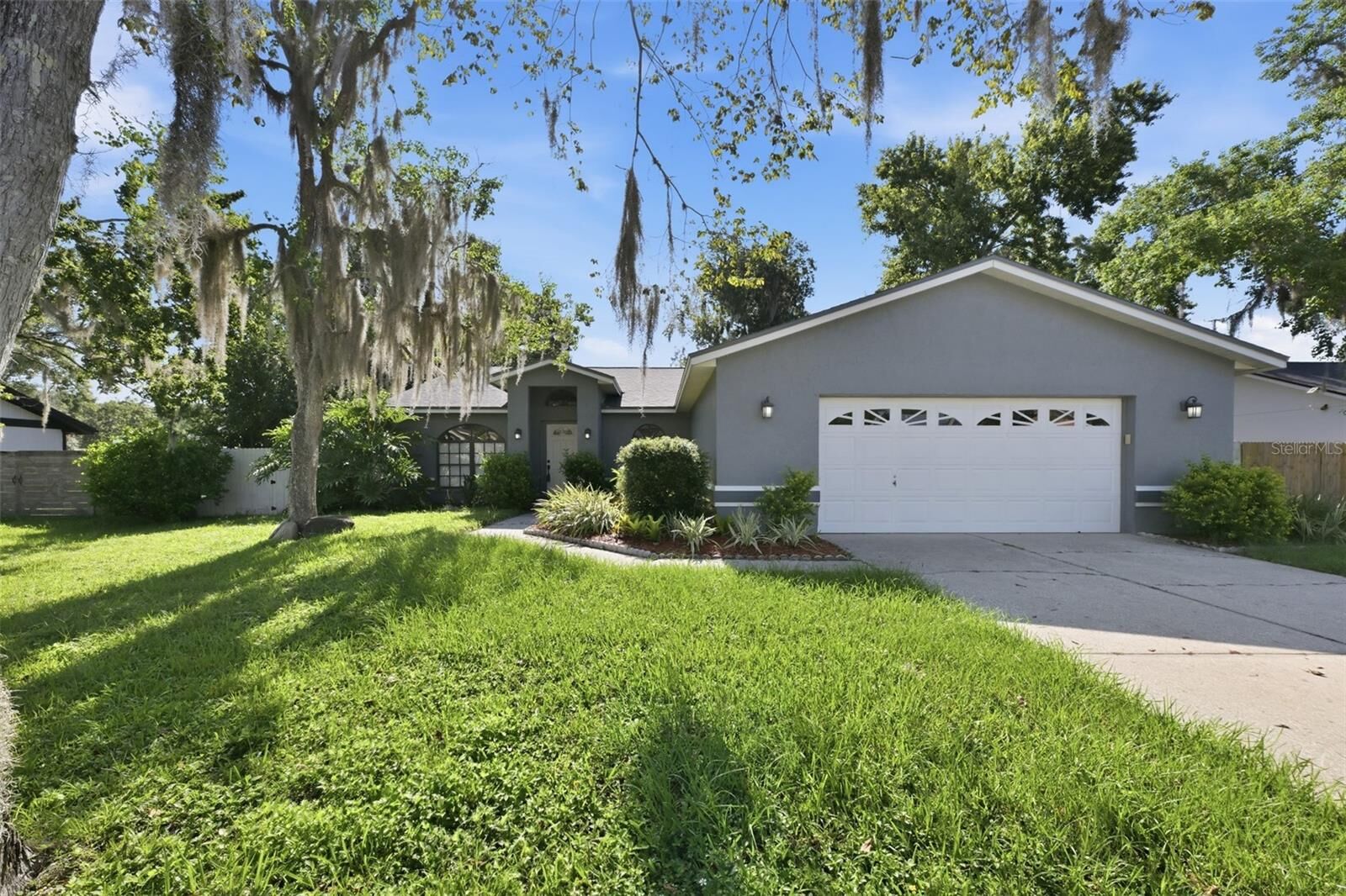 Property Photo: 3818 Biscay Place FL 34639