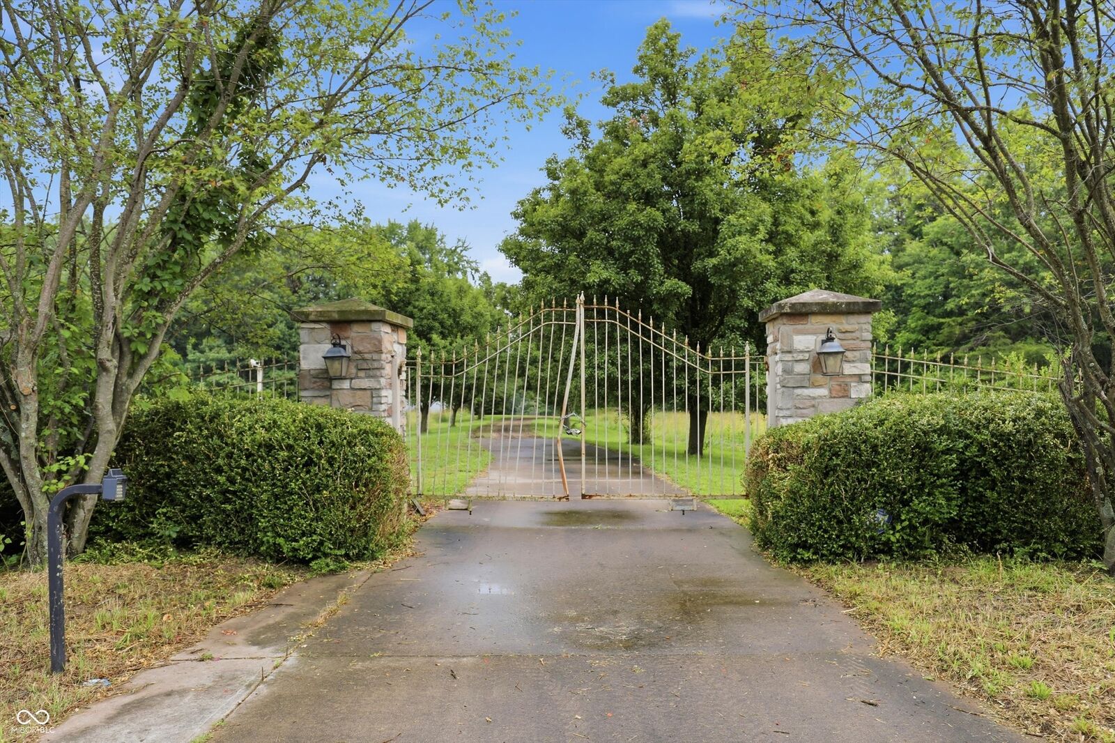 Property Photo:  1577 E State Road 42  IN 47840 