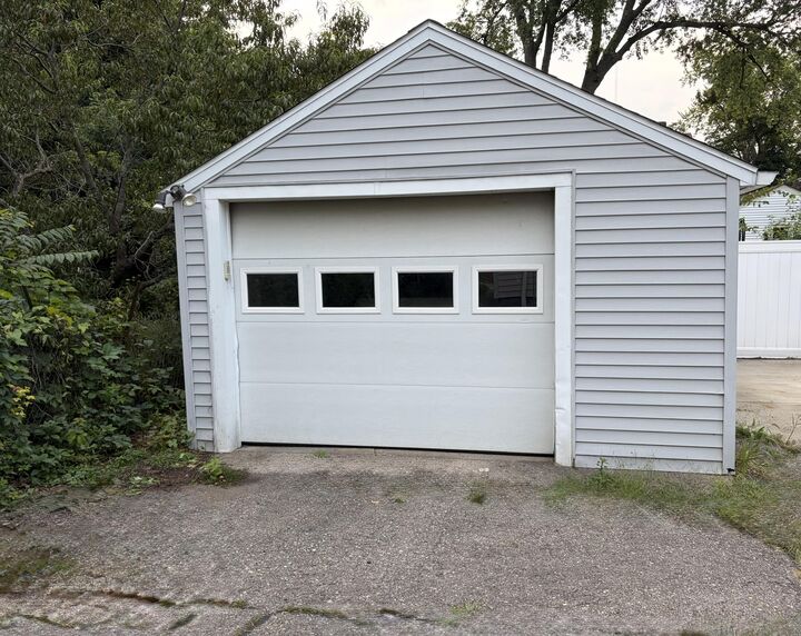 Property Photo: 109 N Higby Street MI 49202