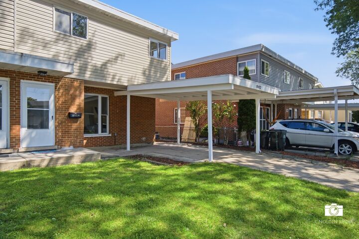 Property Photo: 9412 Noel Avenue IL 60016