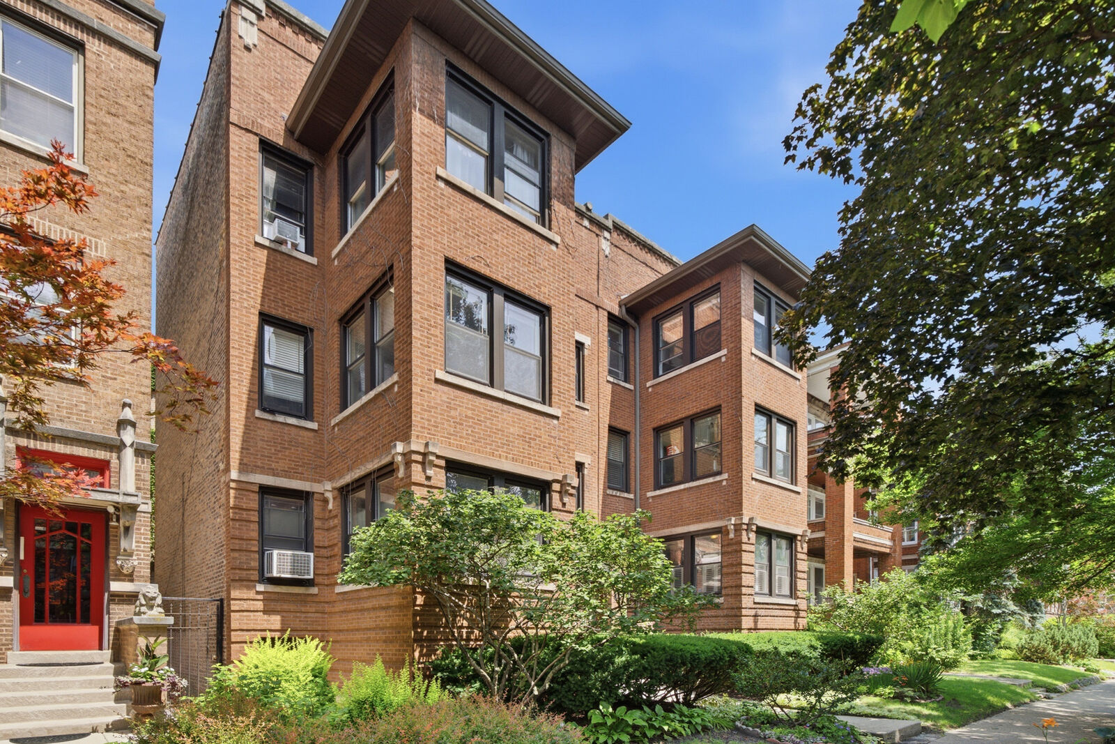 Property Photo:  1236 W Columbia Avenue 1E  IL 60626 