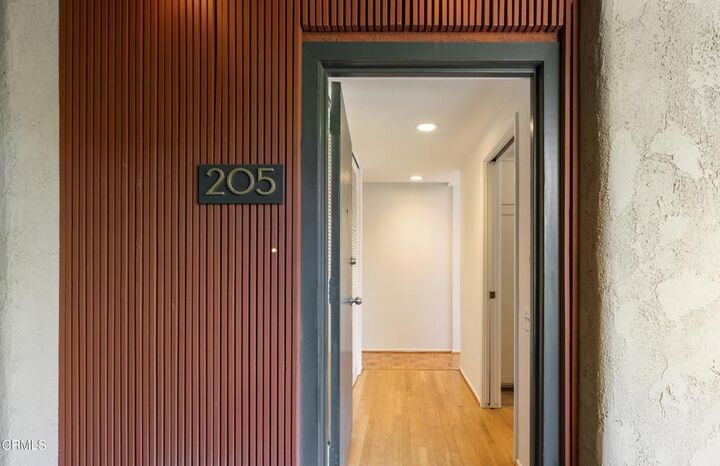 Property Photo:  960 San Pasqual 205  CA 91106 