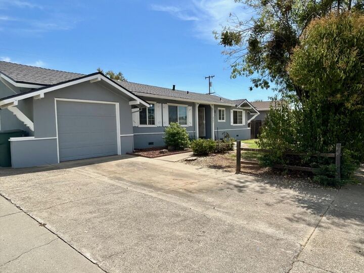 Property Photo: 2301 Cumiskey Street CA 95901
