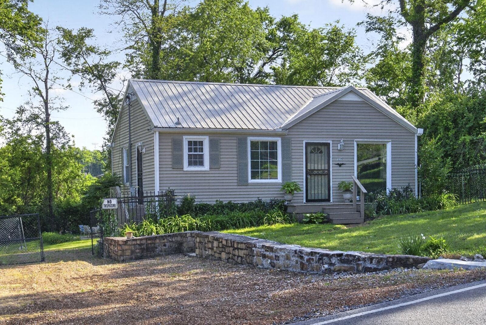 Property Photo:  125 Neese Dr  TN 37211 