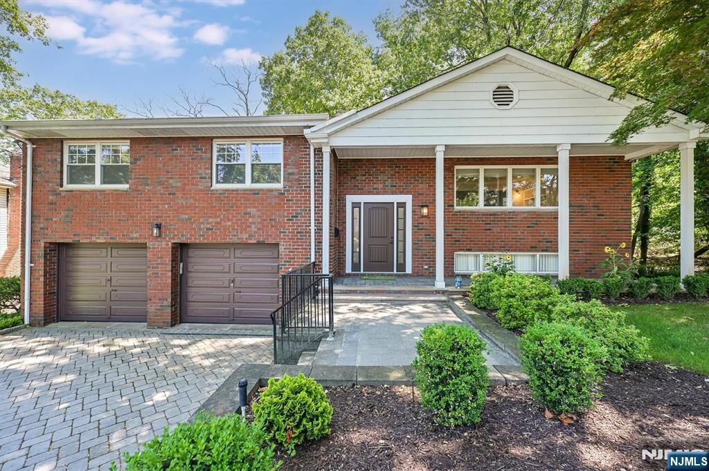 Property Photo:  39 Hickory Street  NJ 07632 