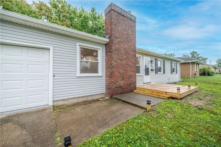 Property Photo: 550 Neoka Drive OH 44405