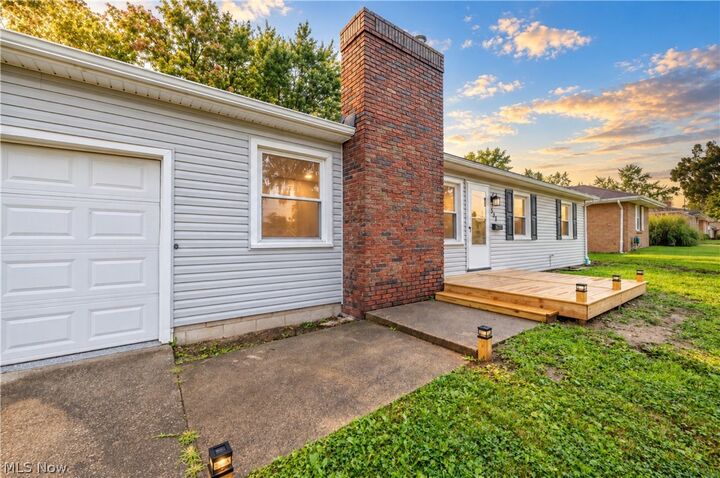 Property Photo:  550 Neoka Drive  OH 44405 