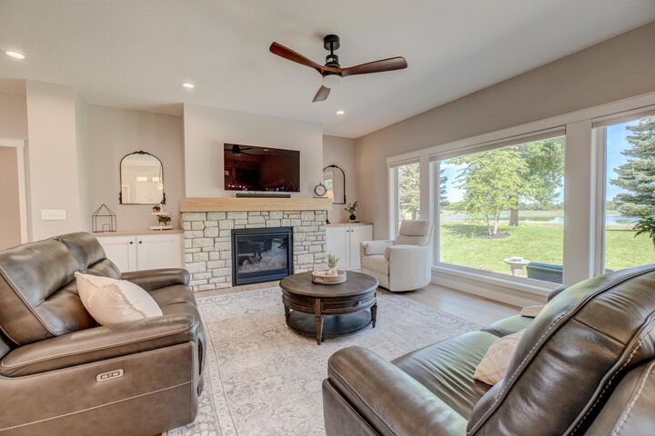 Property Photo:  803 11th Street NE  MN 56071 