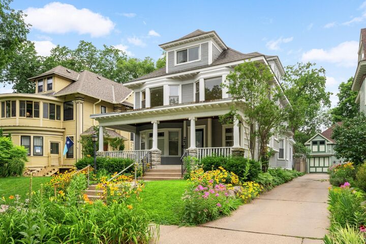 Property Photo:  2428 Colfax Avenue S #1  MN 55405 