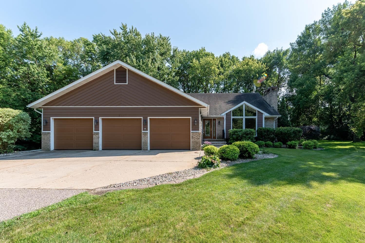Property Photo:  200 Greenwood Drive  MN 56001 