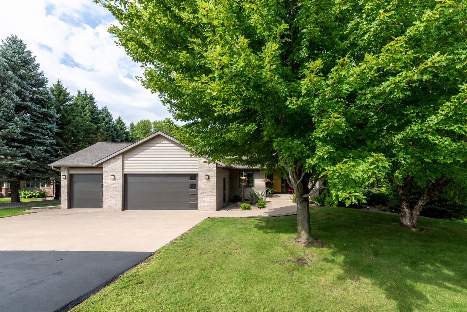 Property Photo:  24200 Gingerale Trail  MN 56063 