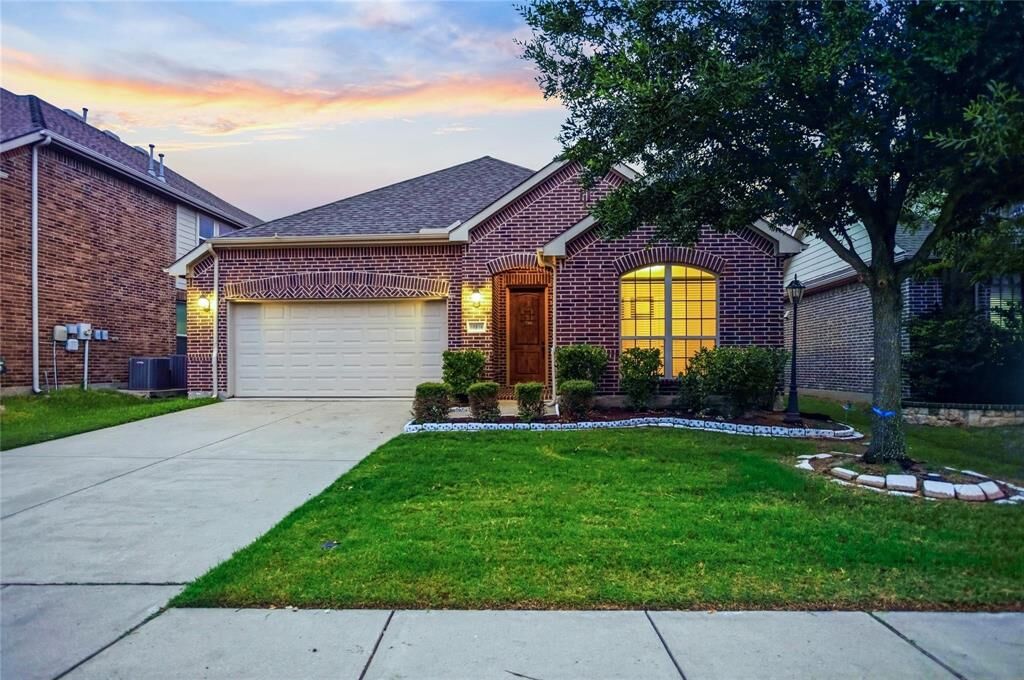 Property Photo: 10816 Sexton Drive TX 75072
