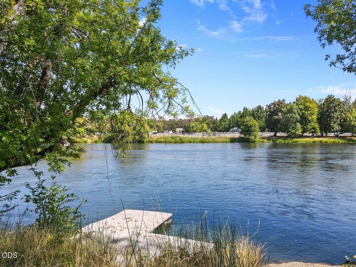 Property Photo:  1591 Highway 234  OR 97524 