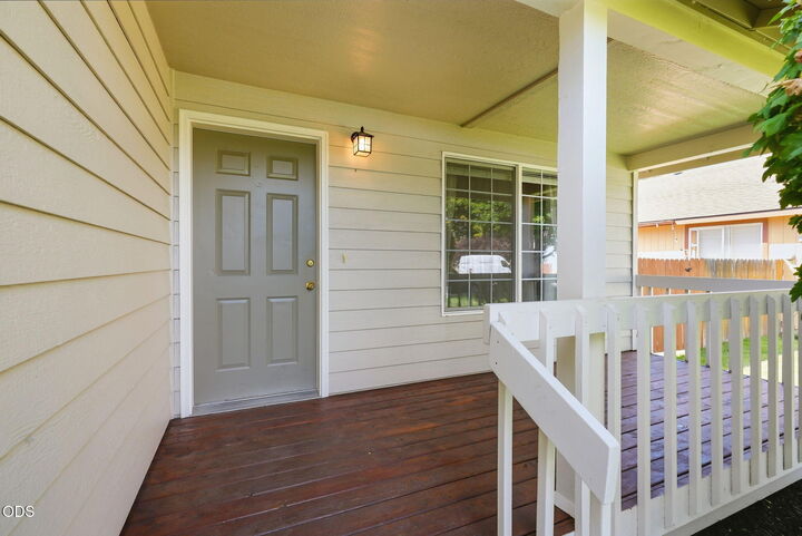 Property Photo:  1983 NE Jackson Avenue  OR 97701 