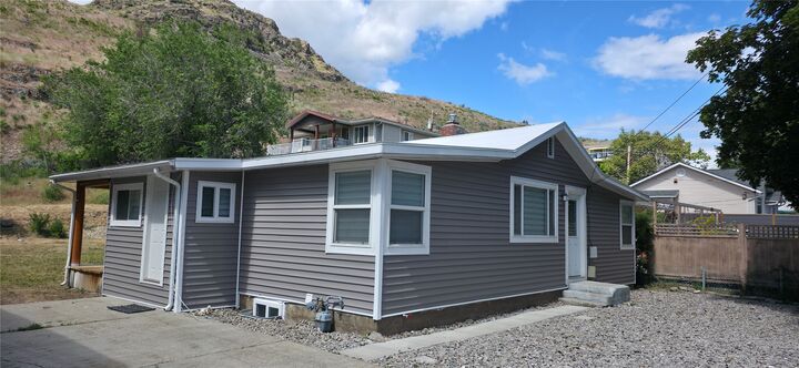 Property Photo: 6176 Spartan Street BC V0H 1T6