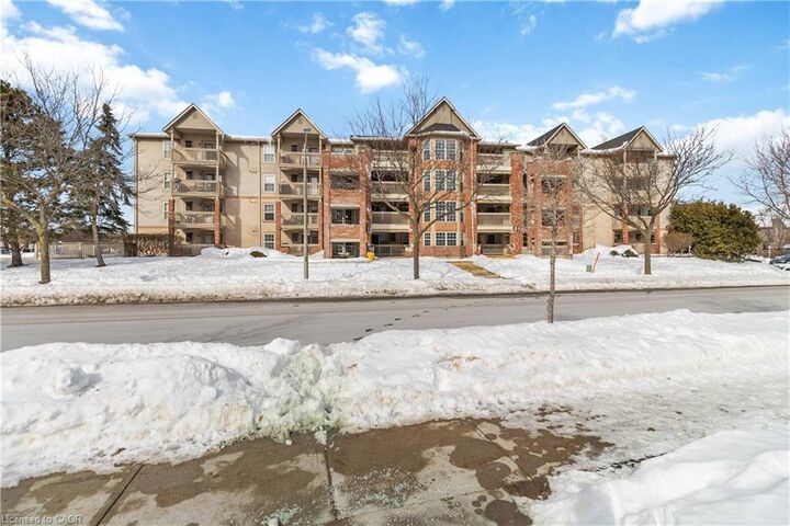 Property Photo: 4015 Kilmer Drive 110 ON L7M 4M4