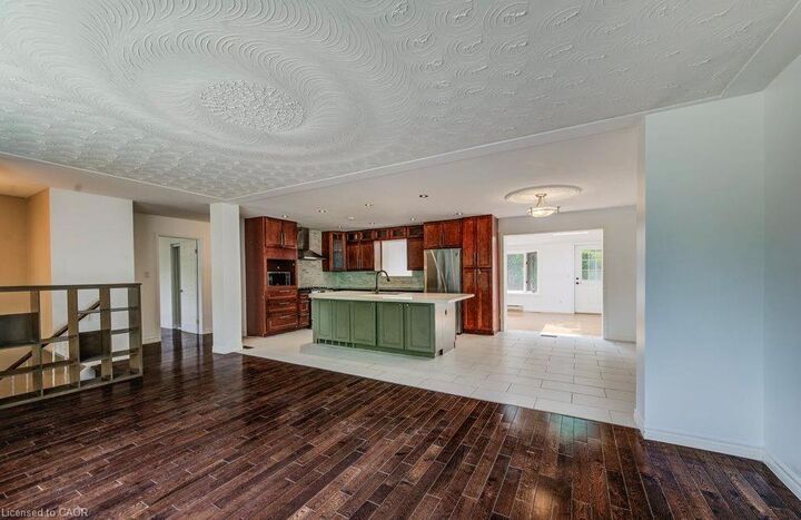 Property Photo: 109 White Oak Place ON N2V 1B2