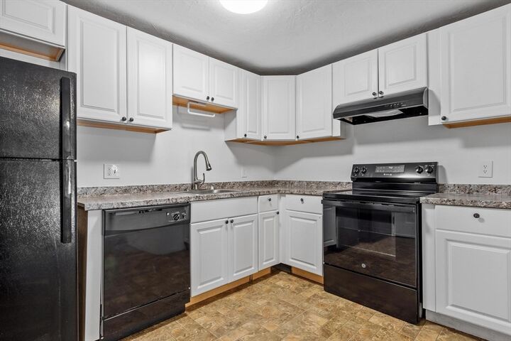 Property Photo:  56 Edgeworth 16  MA 01605 