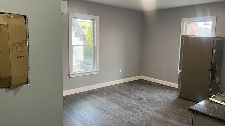 Property Photo:  12 Benefit St 4  MA 01610 