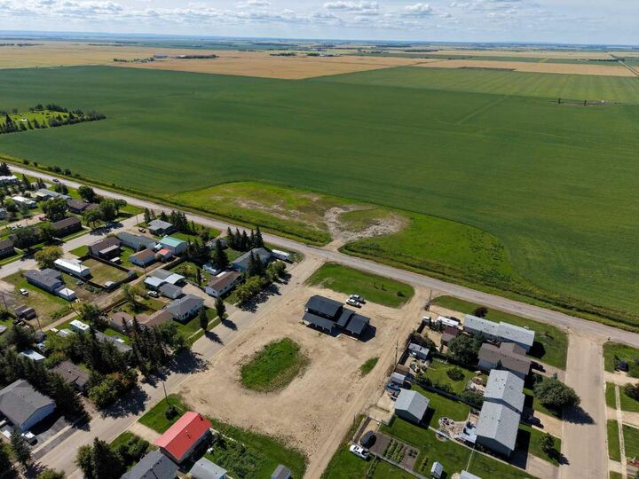 Property Photo: 116, 118, 120 2 Avenue SW AB T0H 1M0