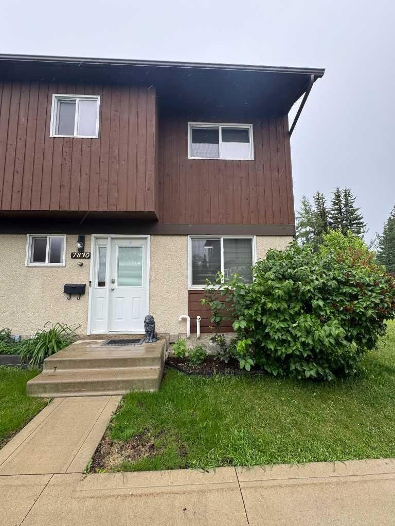Property Photo:  7830 Cedar Wood Park  AB T8V 4R8 