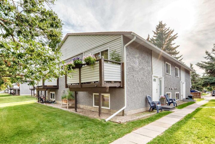 109 Stanley Avenue B — photo 1