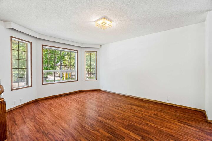 Property Photo: 45 Martinridge Crescent NE AB T3J 4S8