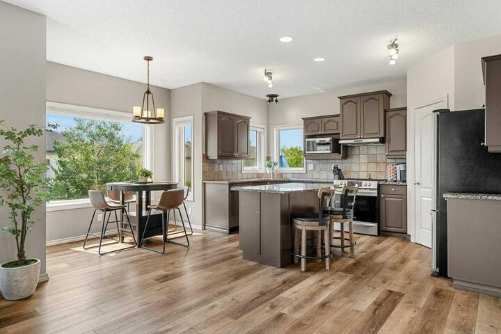 Property Photo: 19 Citadel Ridge Close NW AB T3G 4V4