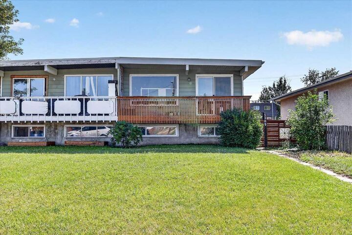 Property Photo:  4309 26 Avenue SE  AB T2B 0E1 