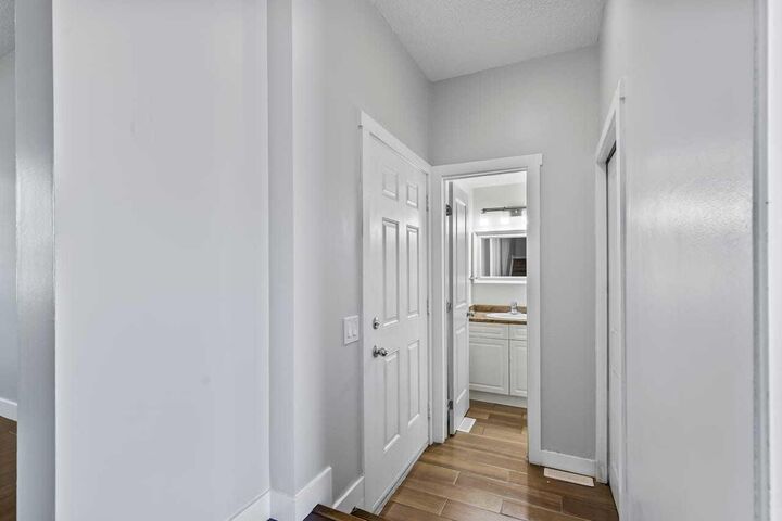 Photo de la propriété: 767 Whitehill Way NE AB T1Y 3E6