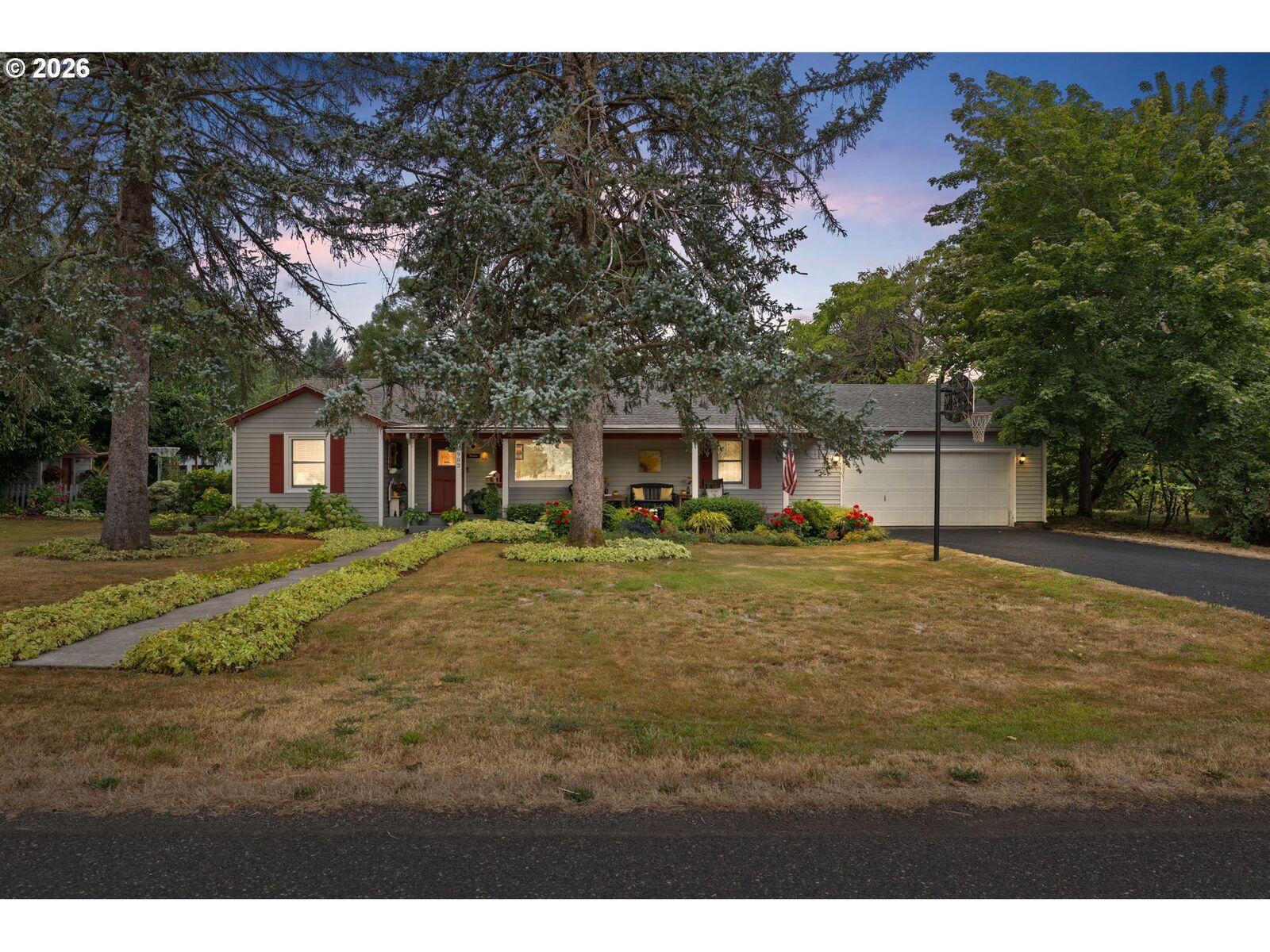 Property Photo: 2902 NE 252nd Ave WA 98607