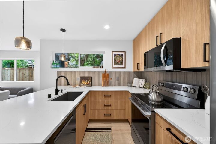 Property Photo:  8510  15th Avenue NE  WA 98115 