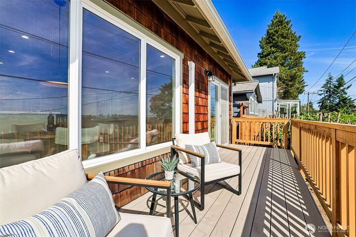 Property Photo:  4205  34th Avenue S  WA 98118 