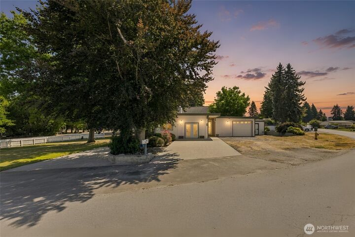 Property Photo: 8610 Sequoia Court SE WA 98597