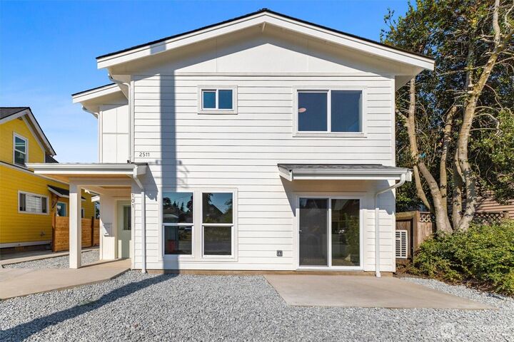 Property Photo:  2511  Peabody Street  WA 98225 