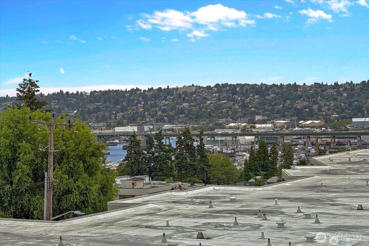 Property Photo: 3700 W 25th Place 201 WA 98199