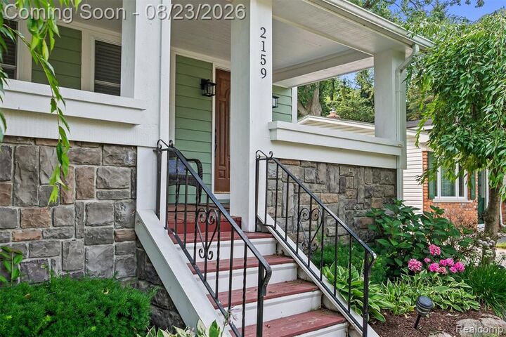 Property Photo:  2159 Avondale Street  MI 48320 
