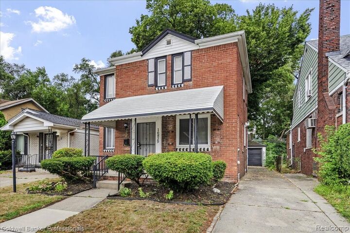 Property Photo:  16829 Sorrento Street  MI 48235 