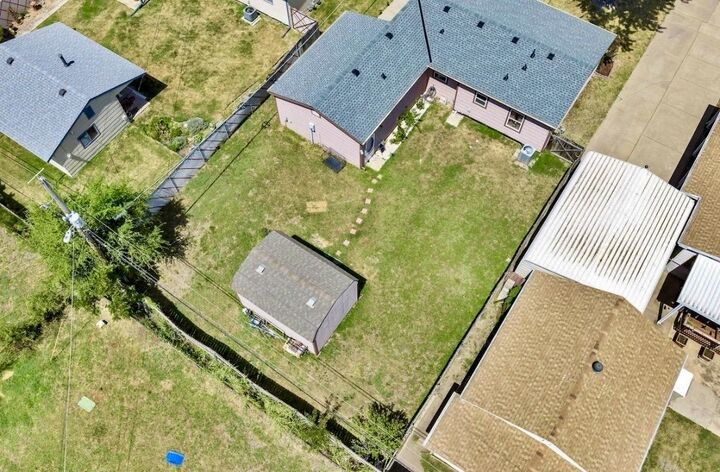 Property Photo: 2315 W Grant KS 67213