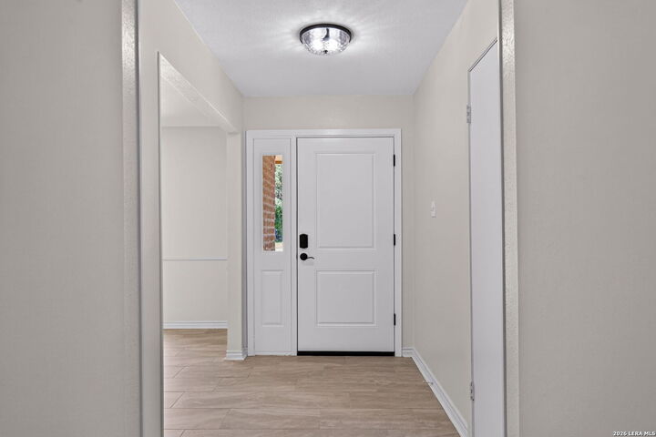 Property Photo: 4614 Emory Oak Woods TX 78249