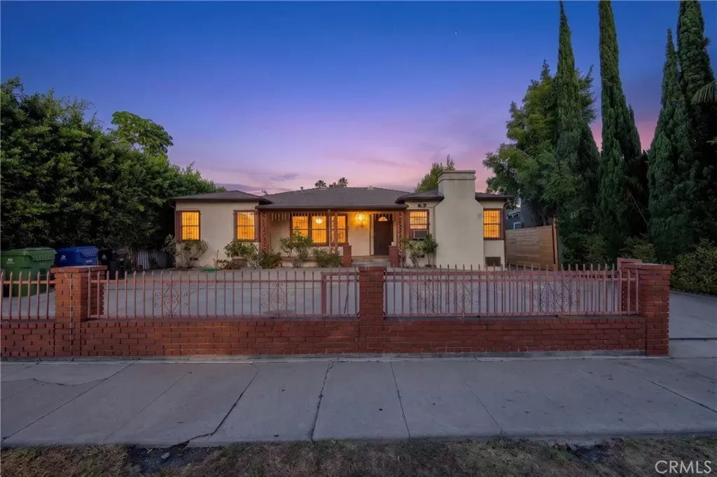 Property Photo:  516 N Crescent Heights  CA 90048 