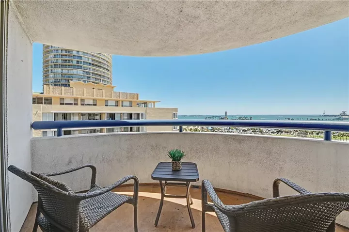 Property Photo:  525 E Seaside Way 1109  CA 90802 