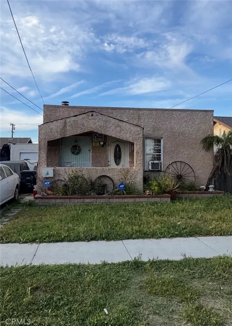 Property Photo: 11627 186th CA 90701