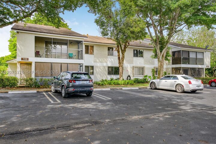 Property Photo:  709 Gardens Dr 101  FL 33069 