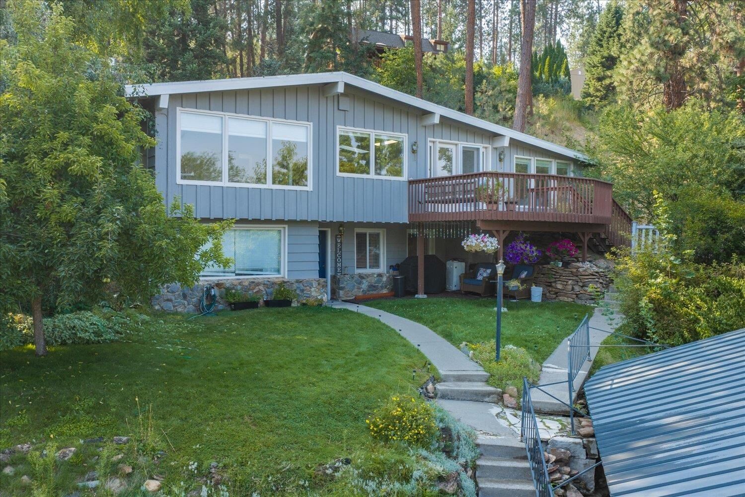 Property Photo: 1426 S McHenry Dr WA 99010