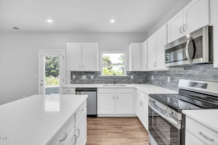 Property Photo: 104 Meath Court NC 27520